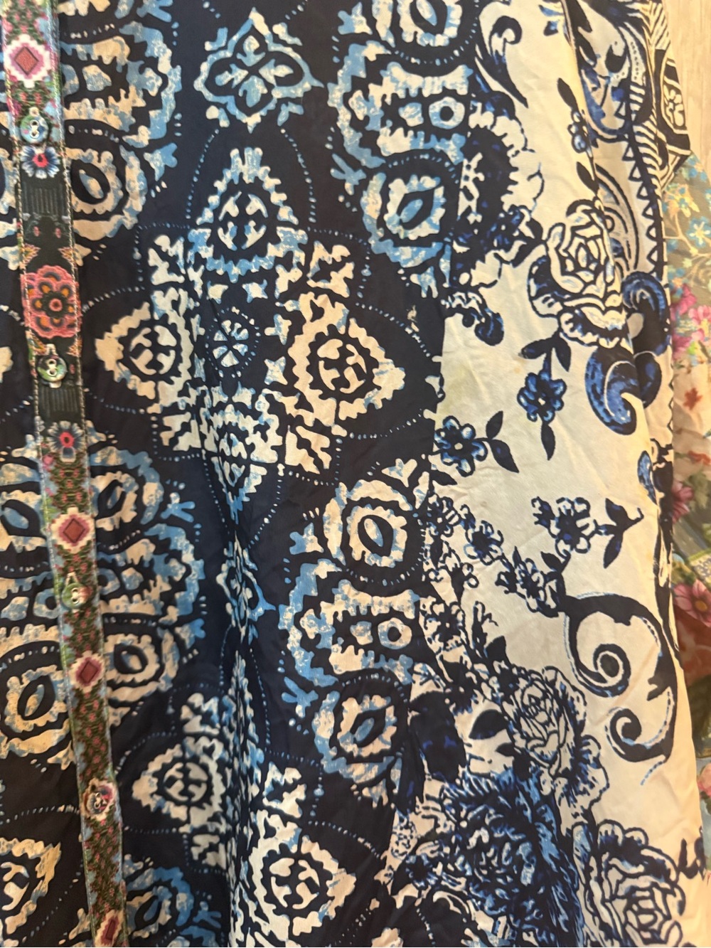 Johnny Was Silk Short sleeve button down floral batik flowy boho shirt L - Picture 8 of 8